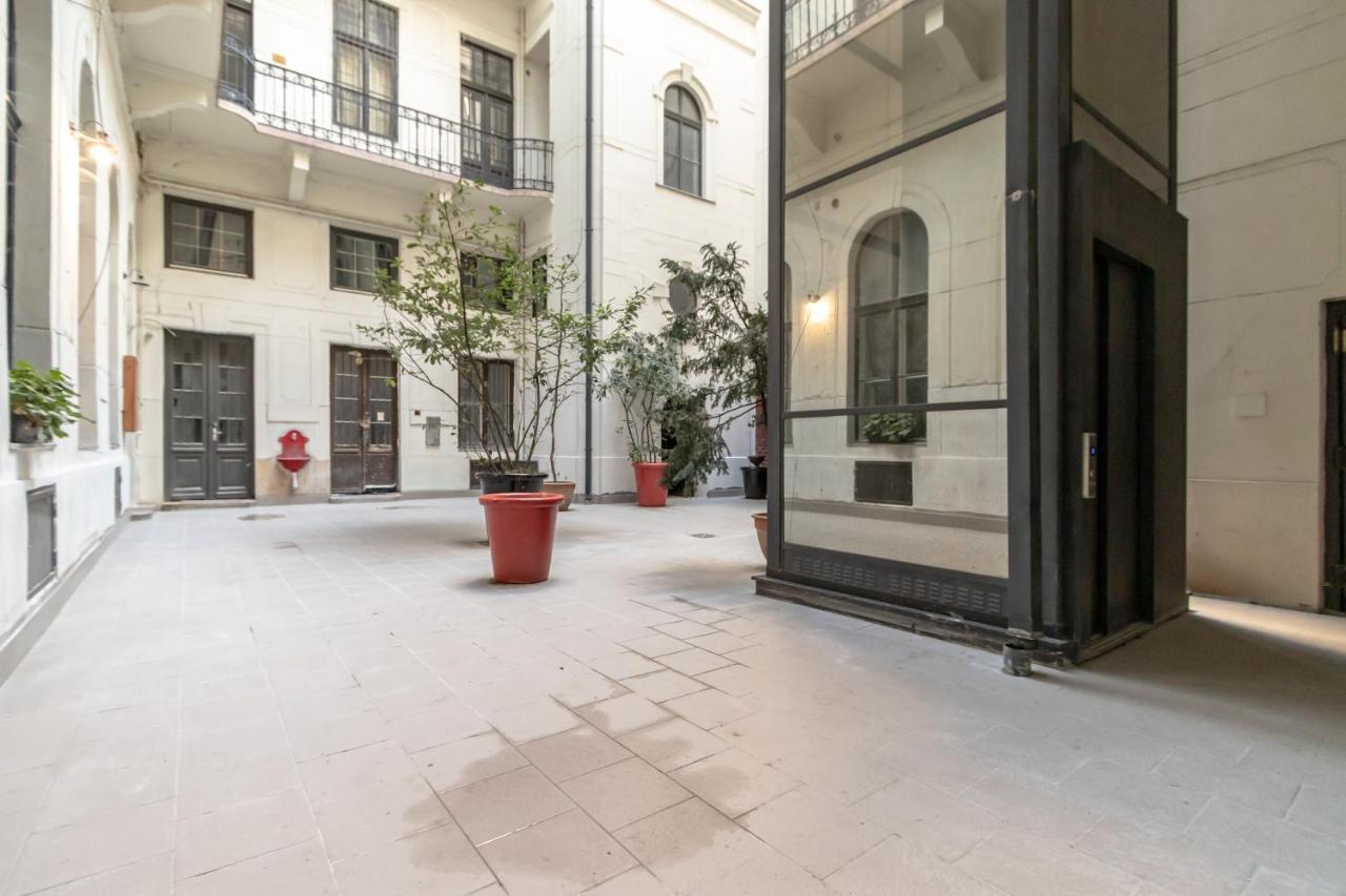 Friendly Home In The Center With 2Bedrooms Budapest Luaran gambar