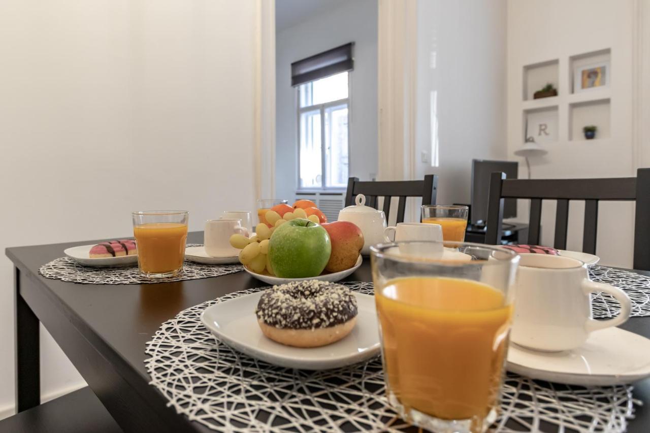 Friendly Home In The Center With 2Bedrooms Budapest Luaran gambar